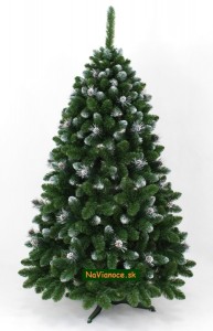 strieborný vianočný stromček