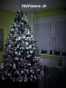 kvalitný 3d umelý vianočný stromček